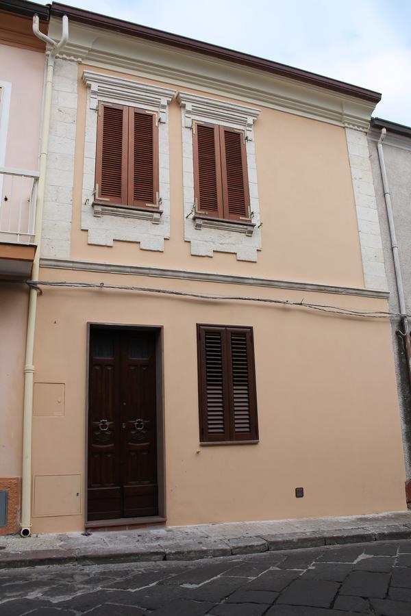 B&B Danonna Ittiri Exterior photo